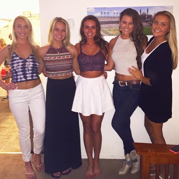 ✨Ashley H✨ - Picture 7 of 8